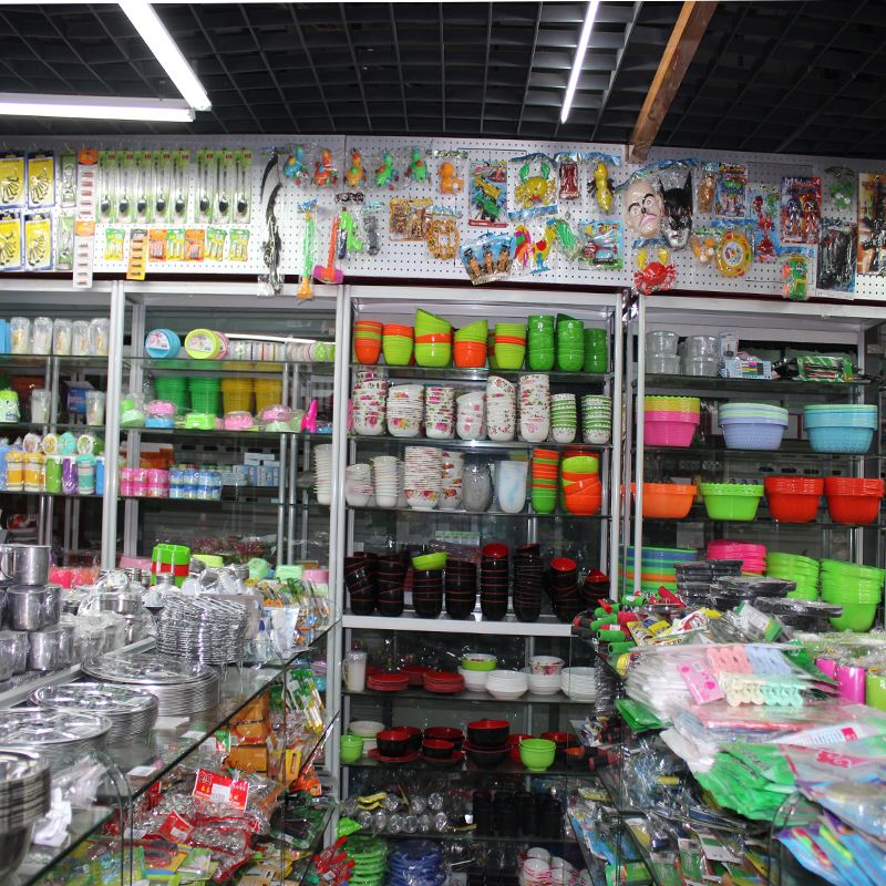 如何挑选性价比高的小商品批发